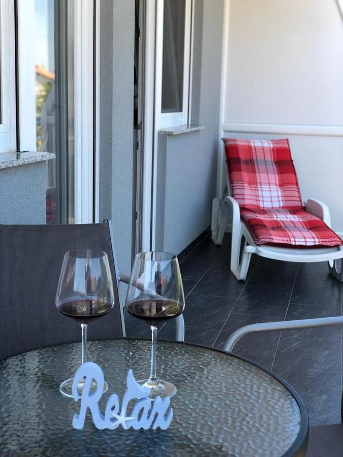 Apartmani Bolero - Obiteljski Odmor Vodice Extérieur photo