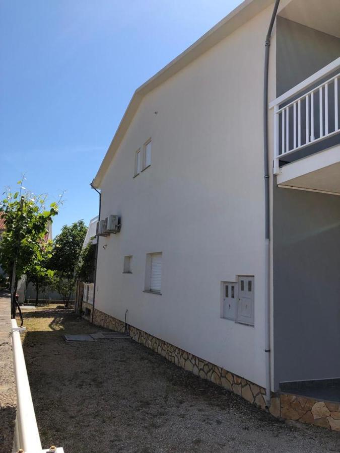 Apartmani Bolero - Obiteljski Odmor Vodice Extérieur photo