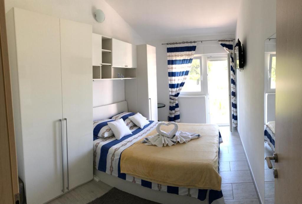 Apartmani Bolero - Obiteljski Odmor Vodice Extérieur photo