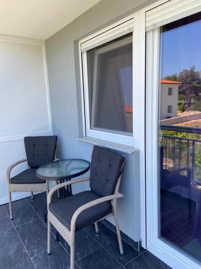 Apartmani Bolero - Obiteljski Odmor Vodice Extérieur photo