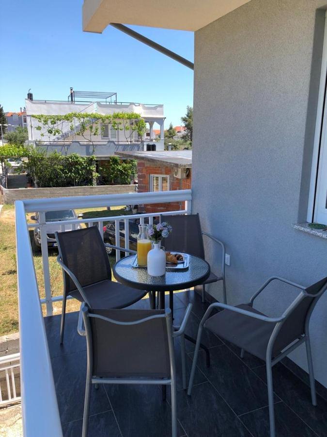 Apartmani Bolero - Obiteljski Odmor Vodice Extérieur photo