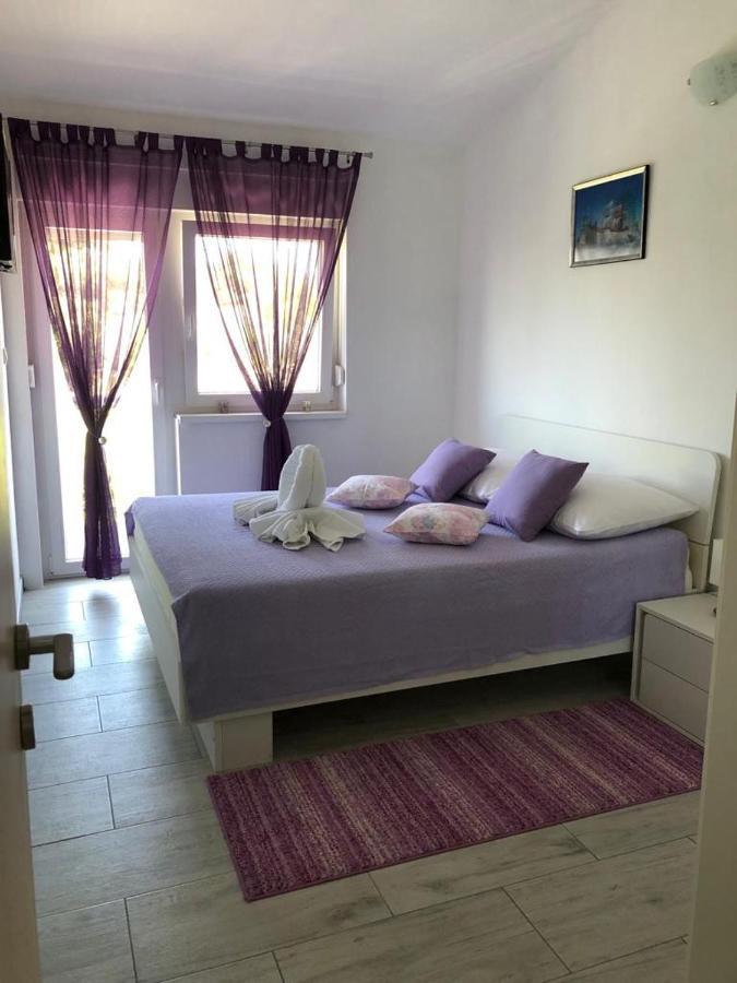 Apartmani Bolero - Obiteljski Odmor Vodice Extérieur photo
