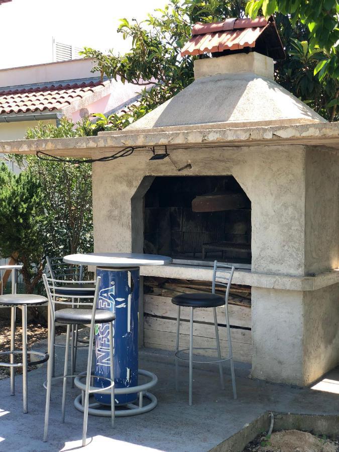 Apartmani Bolero - Obiteljski Odmor Vodice Extérieur photo